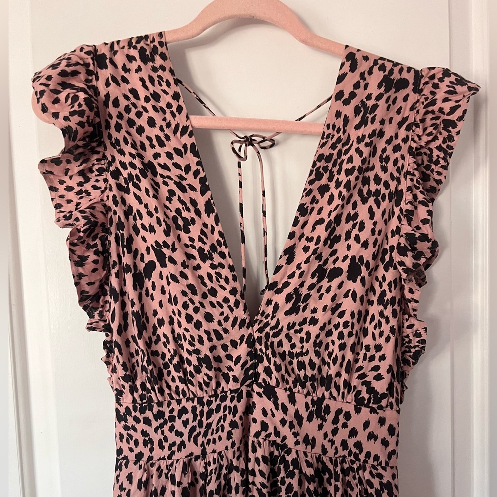 Stillwater Jessie V Neck Ruffle Midi Dress in Pebbles Soft Pink - Medium - Picture 5 of 11